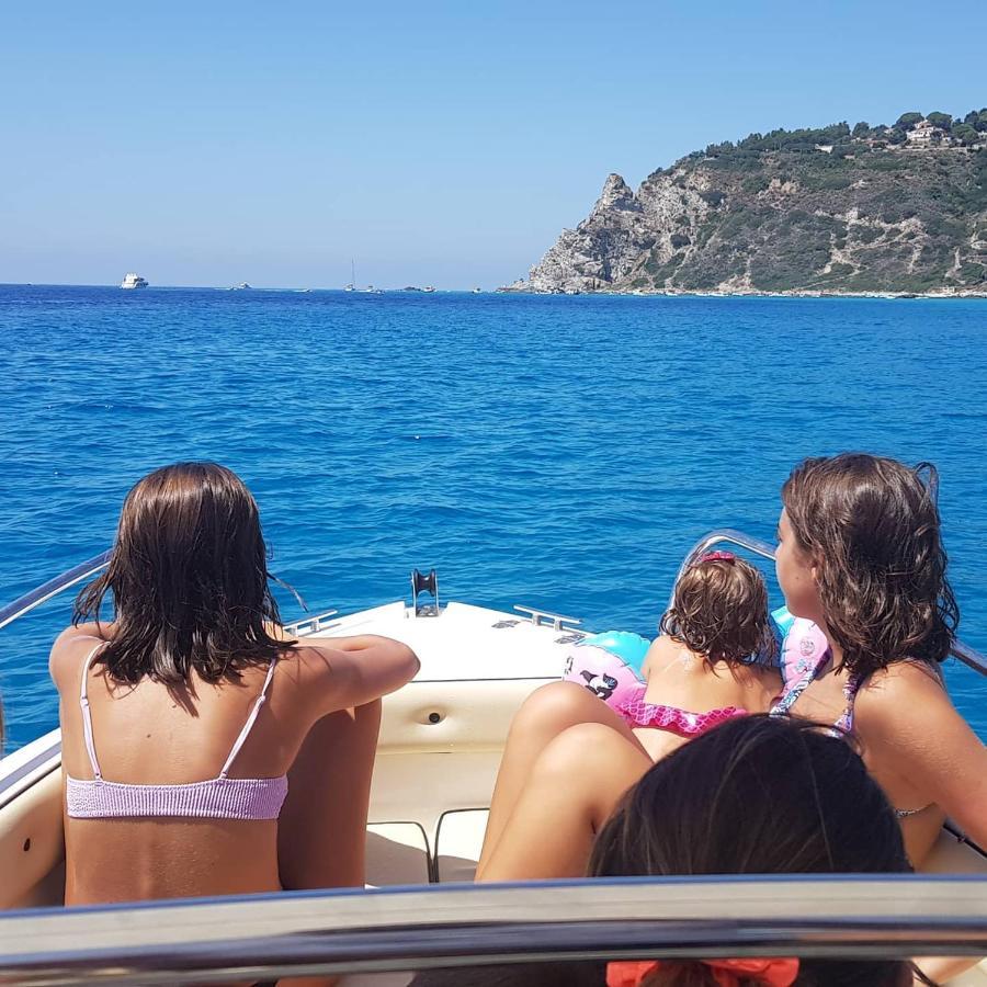 Ninfa Sul Mare Apartments 50 M E T R I Dal Mare Best Breakfast And Free Parking Capo Vaticano Exterior foto