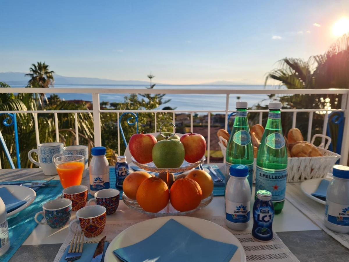 Ninfa Sul Mare Apartments 50 M E T R I Dal Mare Best Breakfast And Free Parking Capo Vaticano Exterior foto