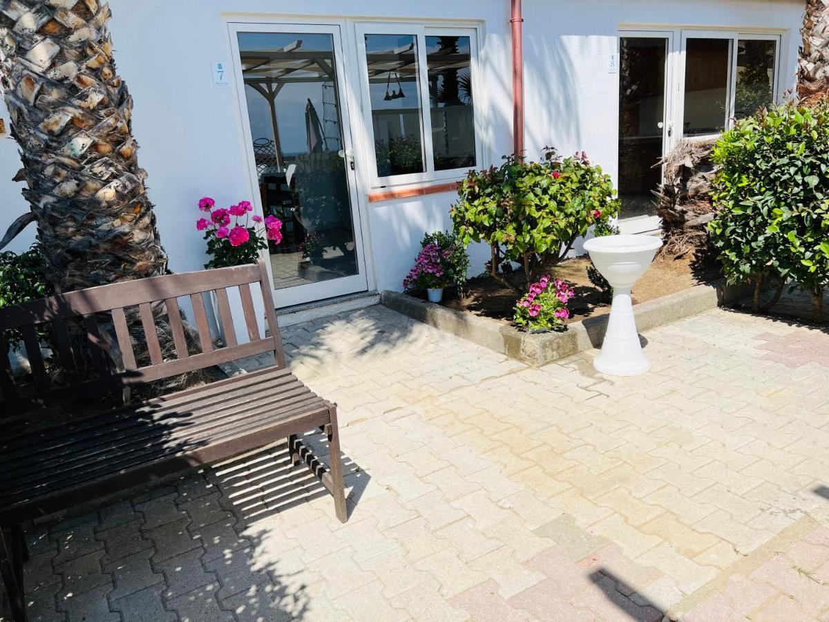 Ninfa Sul Mare Apartments 50 M E T R I Dal Mare Best Breakfast And Free Parking Capo Vaticano Exterior foto