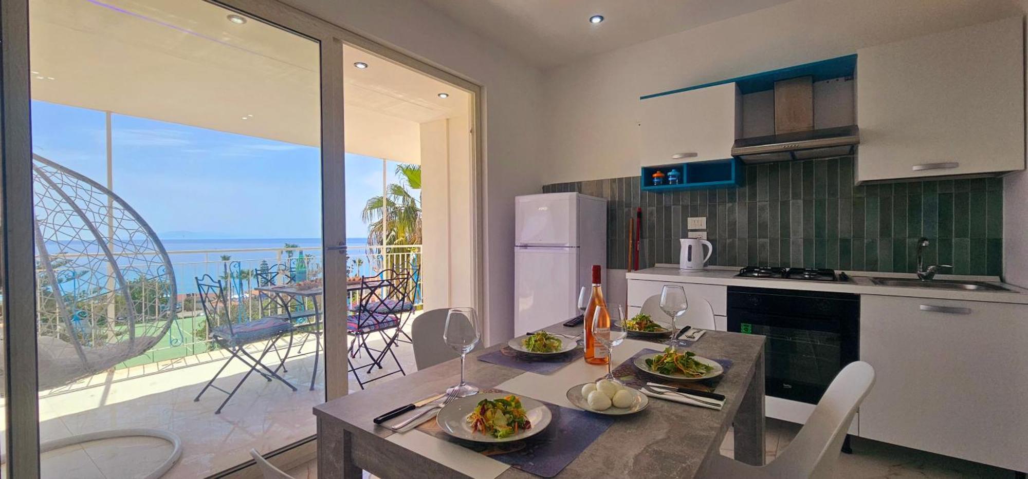 Ninfa Sul Mare Apartments 50 M E T R I Dal Mare Best Breakfast And Free Parking Capo Vaticano Exterior foto