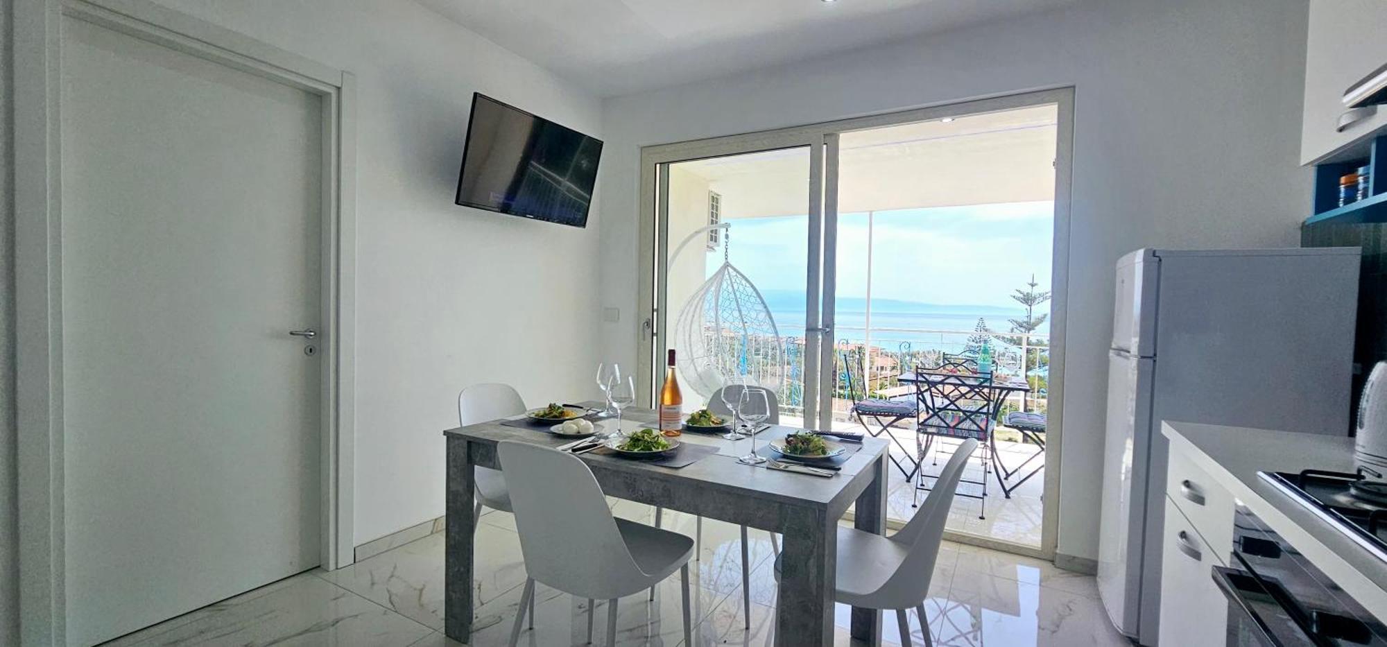 Ninfa Sul Mare Apartments 50 M E T R I Dal Mare Best Breakfast And Free Parking Capo Vaticano Exterior foto