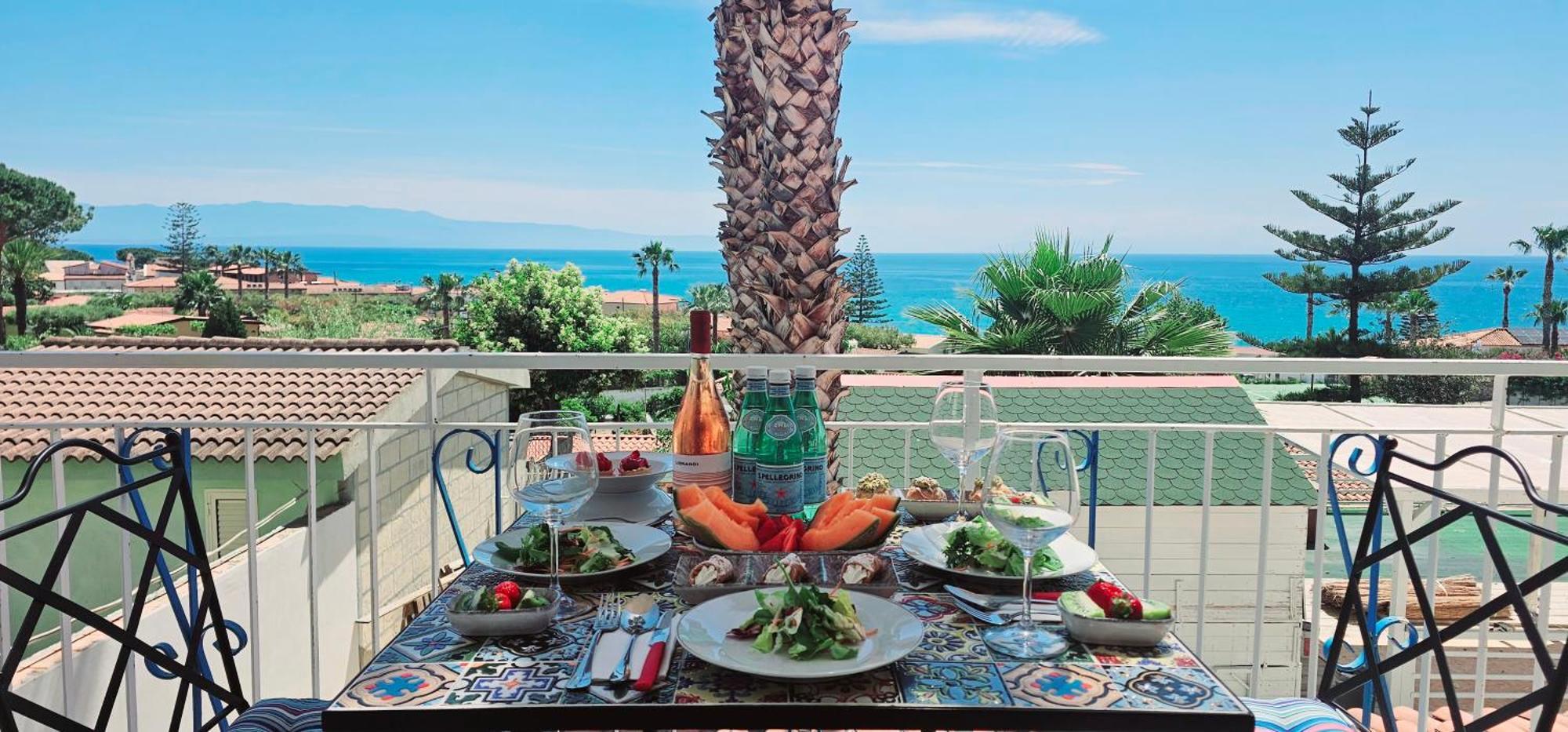 Ninfa Sul Mare Apartments 50 M E T R I Dal Mare Best Breakfast And Free Parking Capo Vaticano Exterior foto