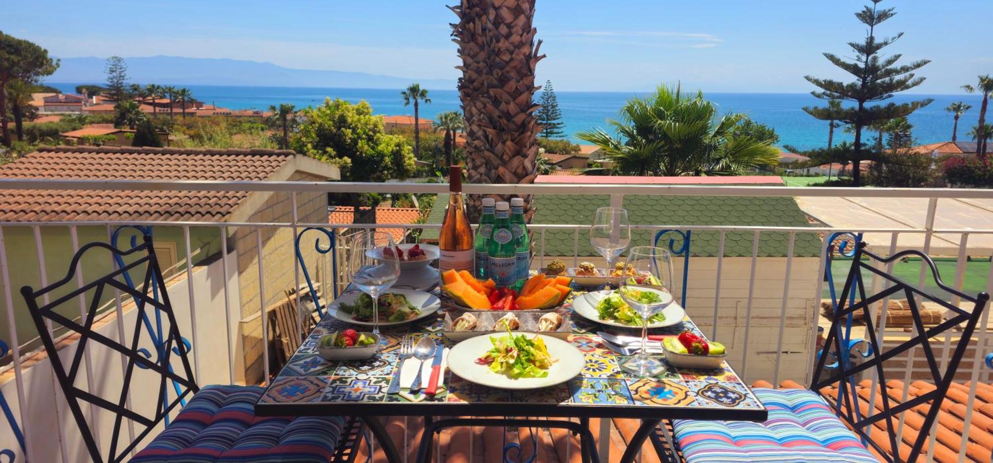 Ninfa Sul Mare Apartments 50 M E T R I Dal Mare Best Breakfast And Free Parking Capo Vaticano Exterior foto
