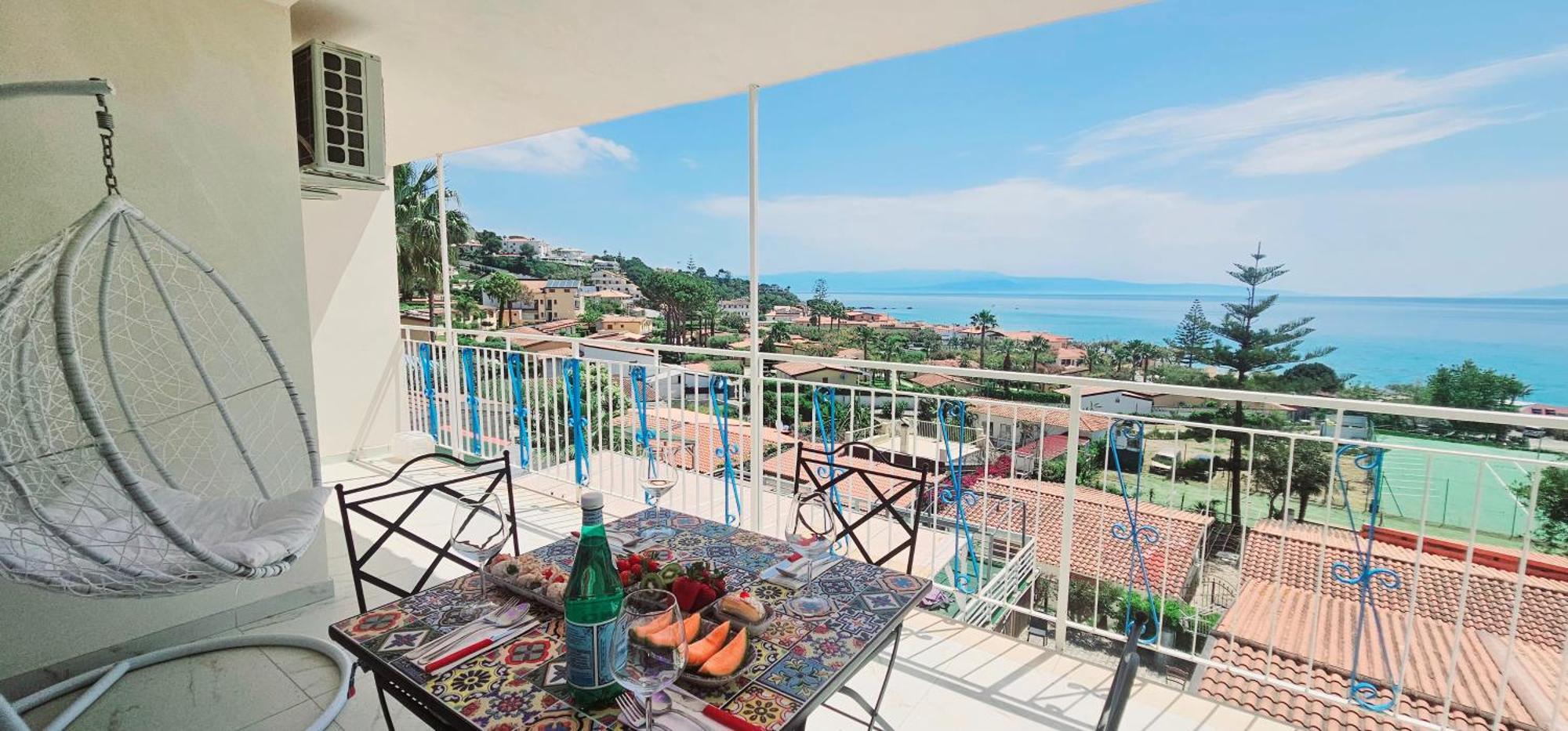 Ninfa Sul Mare Apartments 50 M E T R I Dal Mare Best Breakfast And Free Parking Capo Vaticano Exterior foto