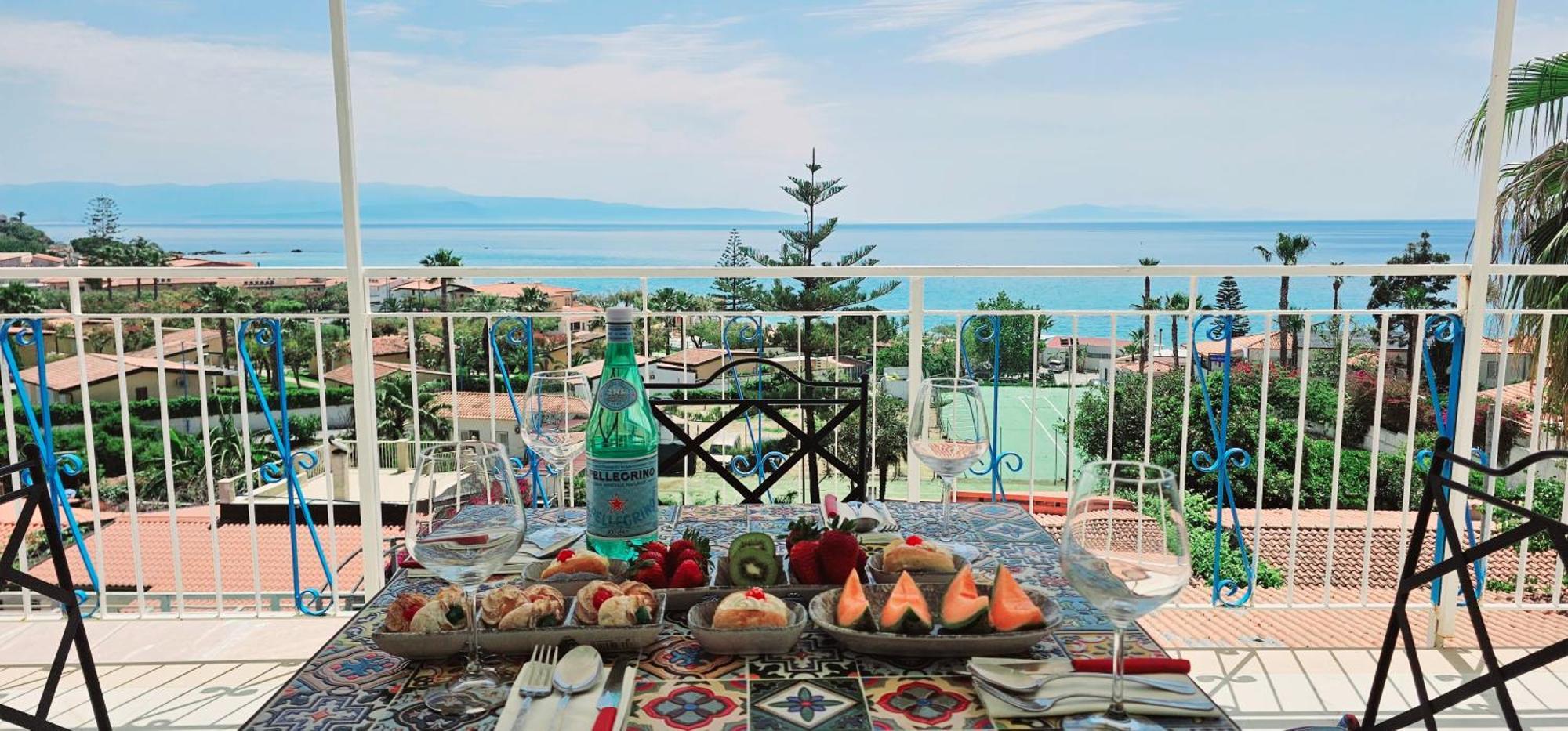 Ninfa Sul Mare Apartments 50 M E T R I Dal Mare Best Breakfast And Free Parking Capo Vaticano Exterior foto